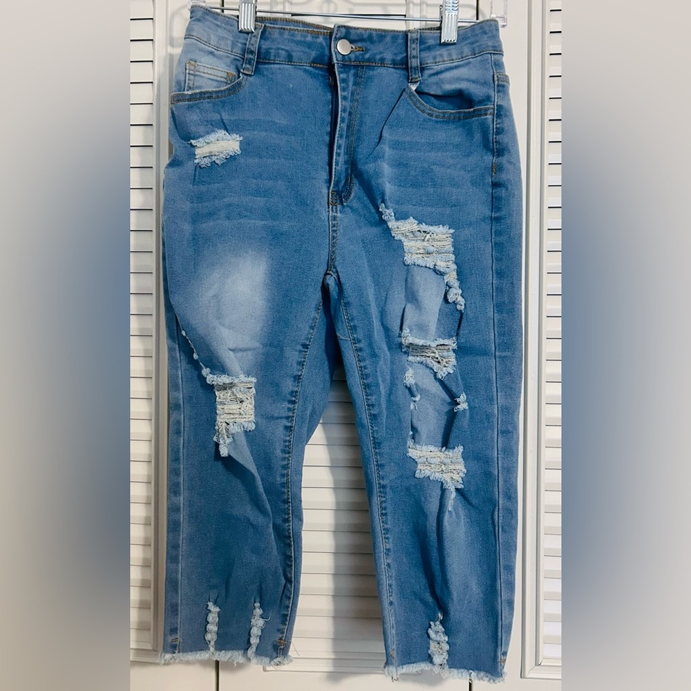 Distressed Blue Women's Cropped Jeans Size M